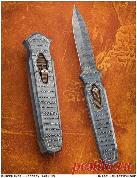 Нож выкидной от Jeffrey Harkins. Дамасская сталь. Всечка золотом.