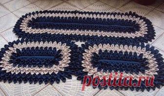 Практичные коврики для ванной в оригинальной технике 

Техника лоскутного шитья давно полюбилась рукодельницам, поскольку с её помощью можно утилизировать остатки ткани. Конечно, можно целенаправленно выбрать одну ткань (или несколько разных цветов), чт…