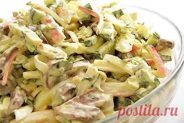 Очень простой и очень вкусный салатик! "Салат из крабовых палочек с шампиньонами" Всем рекомендую попробовать! Смотри рецепт на сайте...