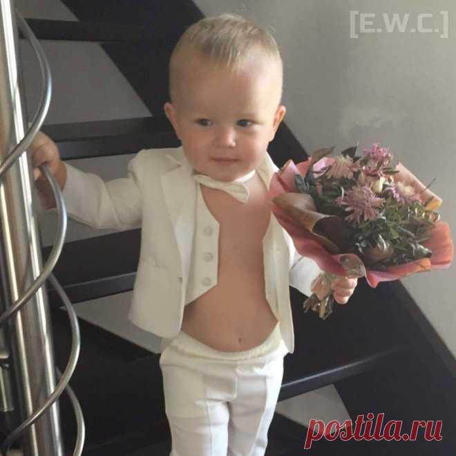 Не важно... сколько Мужчине лет! Он либо Мужчина, либо нет!