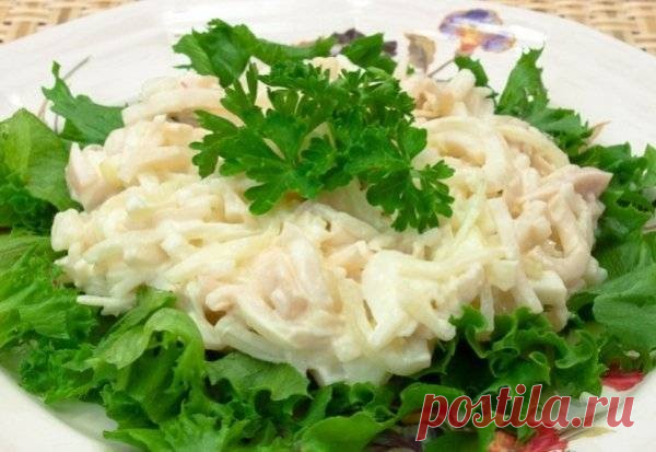 Новогодний салат с кальмарами - рецепт с фото / Простые рецепты