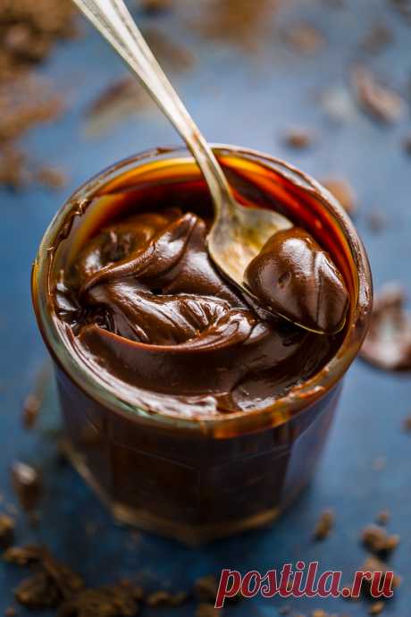 Chocolate Caramel Fudge Sauce - Baker by Nature The only thing better than hot fudge sauce? Chocolate Caramel Fudge Sauce! You’re going to want to put this on EVERYTHING! How to Make Caramel Fudge Sauce Whenever we’re in Paris, I try to visit as many grocery stores, boutique food shops, and boulangeries as humanly possible. They’re so much fun to peruse and never...
