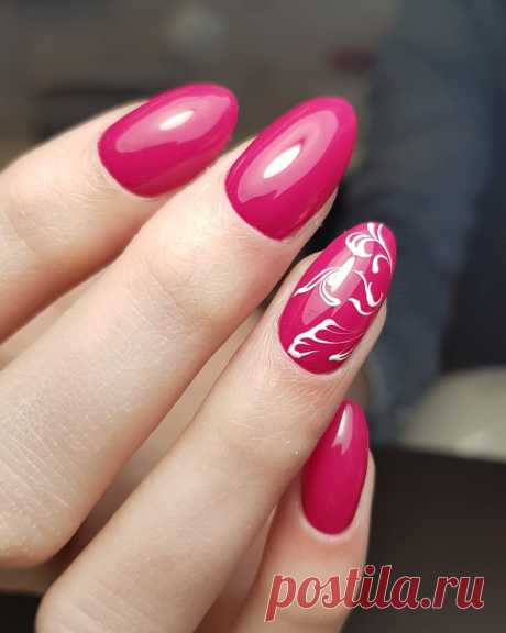 Малиновый маникюр на короткие ногти овальной (19 фото) - картинки modnica.club