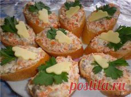 Это самая вкусная намазывалка из всех, которые я пробовала. По вкусу очень напоминает красную икру, всегда идет на ура! Рецепт мама "принесла" из гостей много лет назад, и теперь этот […]
