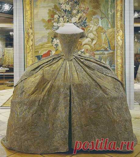 Платье венчальное великой княгини Екатерины Алексеевны / История цивилизаций!