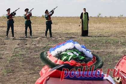 Родственники бойца СВО потребовали вырыть его тело из могилы с одной целью