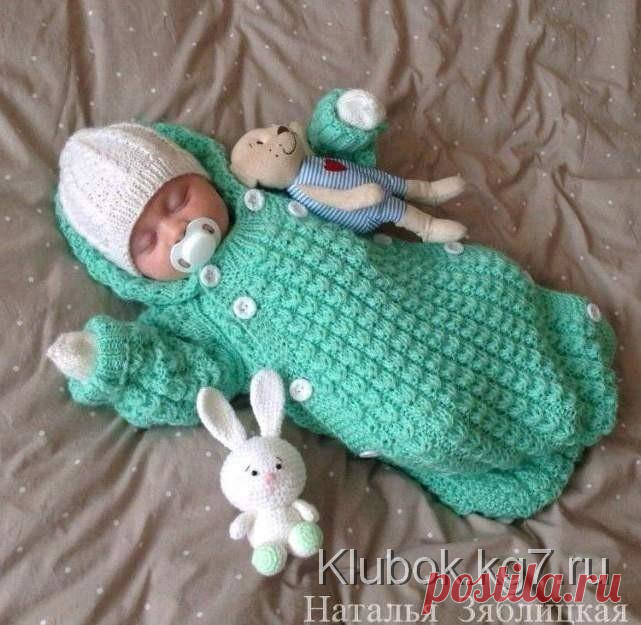 (2) Facebook