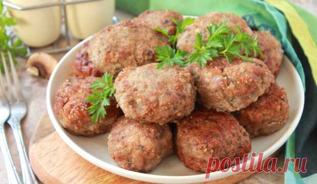 Баварские котлеты Фарш, грибы и квашеная капуста - это очень вкусно!