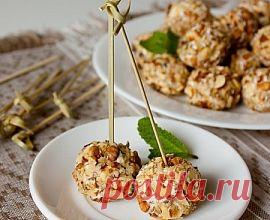 Шарики из феты с грецкими орехами