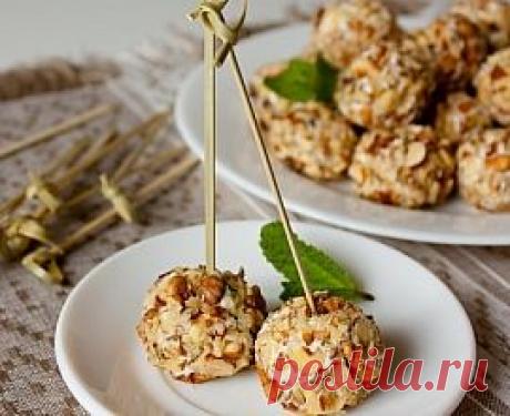 Шарики из феты с грецкими орехами