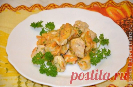 Куриное филе с морковью в сметане