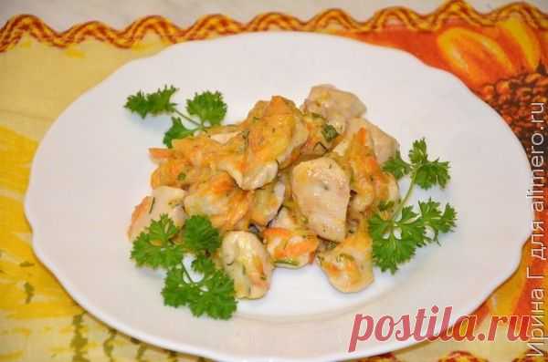 Куриное филе с морковью в сметане