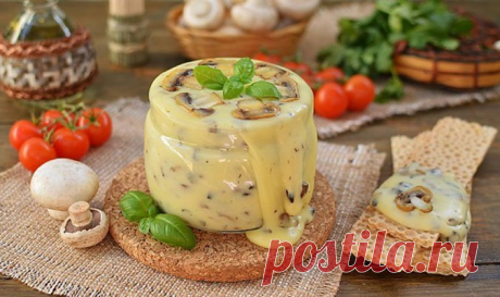 Нереальная вкуснятина — домашний плавленый сыр с шампиньонами!