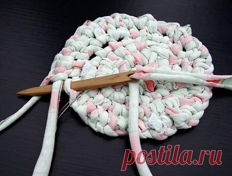 Toothbrush rugs - вязание "иглой" коврика..