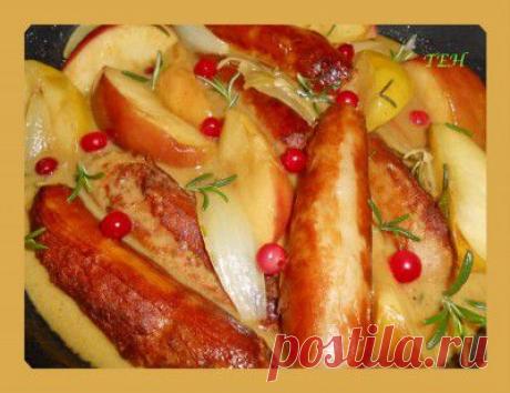 Колбаски в горчичном соусе с яблоками : Вторые блюда