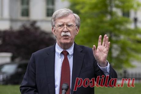 Бывший советник Трампа назвал политику Байдена по нацбезопасности неэффективной. Бывший советник президента США Дональда Трампа Джон Болтон назвал политику действующего американского лидера Джо Байдена по национальной безопасности неэффективной. По его словам, Соединенные Штаты бездействуют, в то время как Россия, Китай и Иран укрепляют союзнические отношения и наращивают силы.