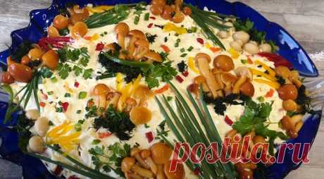 “Грибная поляна” - вкусный и красивый салат для праздничного стола Салат с грибами и бужениной — это аппетитное и сытное блюдо, которое сочетает в себе изысканный вкус грибов и нежность буженины. Он прекрасно подходит как для повседневного обеда, так и для праздничного стола, добавляя особое обаяние любому мероприятию. Грибы, используемые в данном салате, могут быть как свежими, так и маринованными или жаренными, что придаёт блюду […]