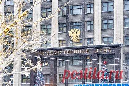В Госдуме рассказали о пройденной новым главкомом ВСУ подготовке в штабе НАТО. Новый главнокомандующий Вооруженных сил Украины (ВСУ) Александр Сырский помимо прочего прошел подготовку в штабе НАТО в городе Монс в Бельгии, где изучал концепции ведения современных оперативно-тактических операций, рассказал депутат Госдумы от Крыма, генерал-майор запаса Леонид Ивлев.