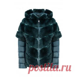 Жакет-трансформер из меха кролика Virtuale Fur Collection 181446000 в Москве, заказать в интернет магазине дешево, цена с фото в Москве Жакет-трансформер из меха кролика со съемными текстильными рукавами будет изящно смотреться и удачно дополнять образы в самых разных стилях. Без рукавов модель становится жилетом, который можно комбинировать с теплыми свитерами и даже дополнить им легкие пуховики. В сочетании с текстильными деталями вы получаете уютную и практичную вещь, з...