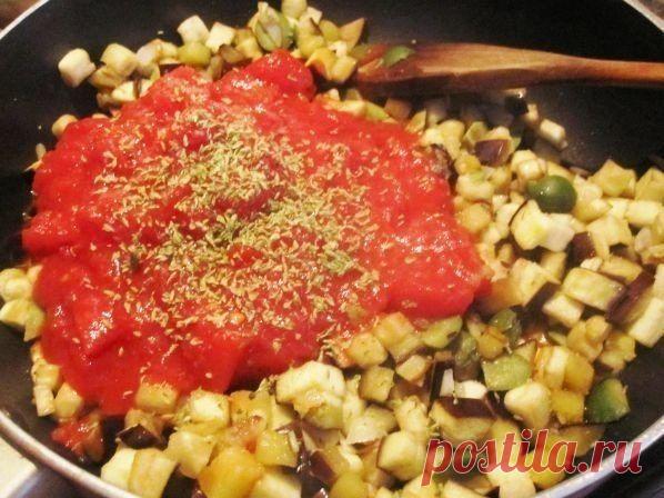 Как приготовить спагетти с баклажаном и оливками - рецепт, ингридиенты и фотографии