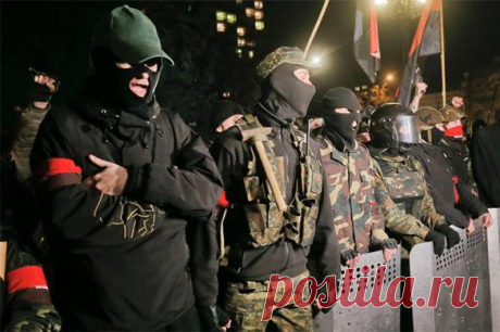 &quot;Правый сектор&quot; прекратил блокаду Крыма из-за российских военных на его границах