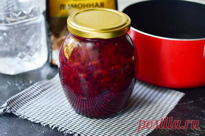 Свекла по-польски на зиму - поразит своим вкусом и красивым цветом Свекла по-польски поразит любого, так как она имеет не только очень оригинальный вкус, но и красивый цвет, блюдо выгодно смотрится на праздничном столе.