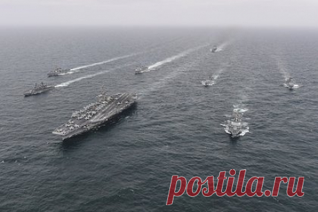 США вместе с Японией и Южной Кореей начали учения по противоракетной обороне. США, Южная Корея и Япония в понедельник, 17 апреля, начали проводить трехсторонние учения по противоракетной обороне в международных водах Японского моря. Основная цель мероприятий — отработка обнаружения и сопровождения симуляции баллистической ракеты, а также обмен соответствующей информацией.