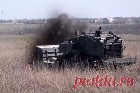 Испытания робота-сапера «Сталкер» на Авдеевском направлении. Новейший комплекс способен уничтожить противотанковые мины.