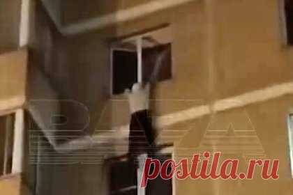 Разъяренный незнакомец ворвался в квартиру пожилой россиянки и жестоко избил ее