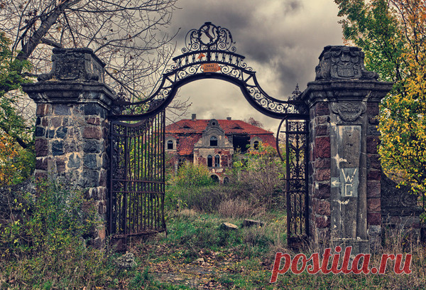 The 40 Most Breathtaking Abandoned Places In The World