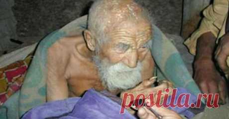 Смерть забыла забрать его много лет назад, 180-летний старик раскрывает секрет долголетия! Этот старик просто не пошёл на поводу у смерти. Только так это можно объяснить. Отпраздновав свой 180-й юбилей, он наконец-то согласился поведать всему человечеству свою тайну… Дедулю называют Махашта Мураси. Он живёт …