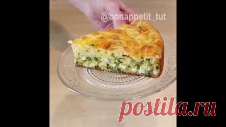 Быстрый заливной пирог с луком и яйцом (ингредиенты в описании)
