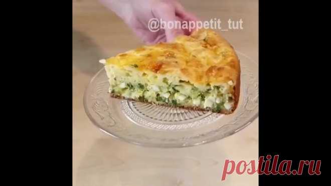 Быстрый заливной пирог с луком и яйцом (ингредиенты в описании)