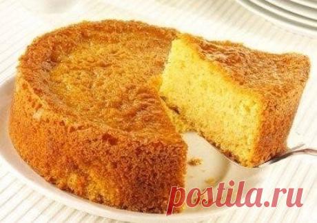 10 секретов бисквитного теста

Секрет №1

Первоначальное условие удачного бисквита заключается в правильной пропорции ингредиентов. Для бисквита средней величины нужны 5 яиц, 200 грамм сахарного песка, 3/4 стакана дважды просеянной муки высшего сорта, 1/4 стакана картофельного крахмала – тоже просеянного, и щепотка соли. Можно в тесто по желанию добавить ванилин, куркуму, кардамон и т.д.

Секрет №2

Абсолютно все продукты должны быть одинаковой температуры, и чем ниже она ...