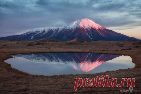 Про камчатские отражения. Фото: © ivan_smelov | Человек с пятаком