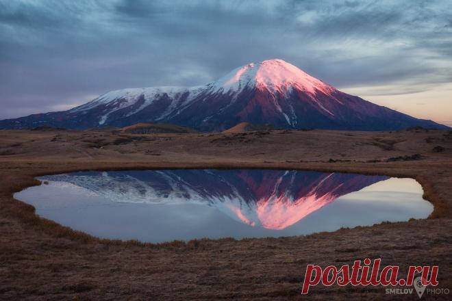 Про камчатские отражения. Фото: © ivan_smelov | Человек с пятаком