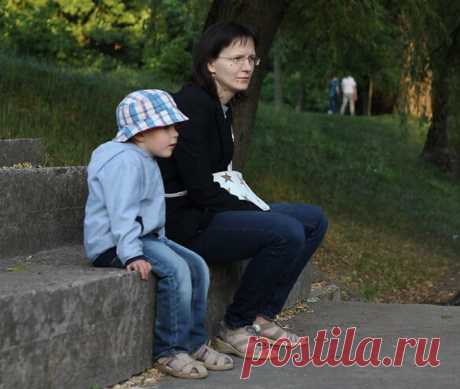 Психолог написала обращение к мамам от лица сыновей. У одних оно вызвало слезы, а другие назвали текст «письмом эгоиста» / Зона комфорта
