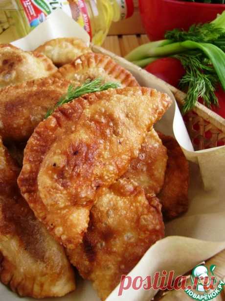 Постные чебуреки с луком - кулинарный рецепт