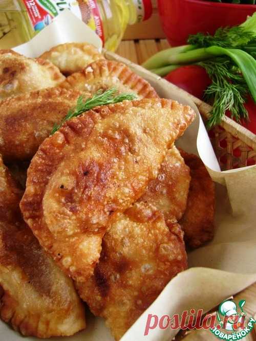 Постные чебуреки с луком - кулинарный рецепт