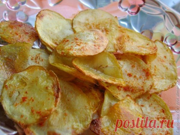 👌 Домашние картофельные чипсы, рецепты с фото В отличие от моего рецепта кукурузных чипсов, этот вариант понравится всем без исключения. Так как вкус кукурузной муки не каждому по вкусу.
 
Картофельные чипсы можно и нужно де...