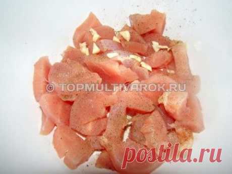 Куриная грудка запеченная с картошкой в мультиварке - пошаговый фото-рецепт