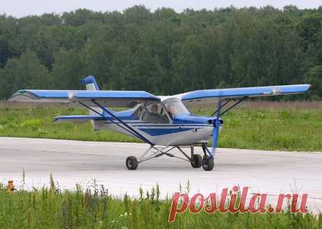 Самолет Д-28 на аэродроме ФЕНАМ Большое Грызлово.