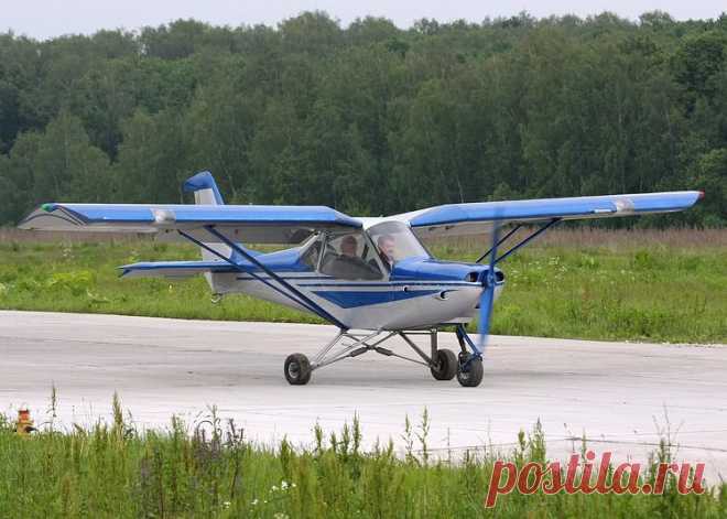 Самолет Д-28 на аэродроме ФЕНАМ Большое Грызлово.