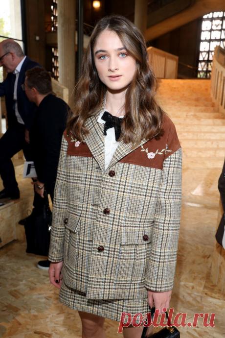 Алекса Чанг, Рита Ора, Каролин Даур и другие гости показа Miu Miu | VestiNewsRF.Ru