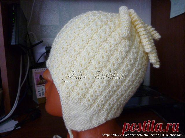 Шапочка узором "Замочек" со спиральками для племяшки