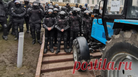 Ассоциация фермеров: власти Молдавии используют полицию для запугивания аграриев. Правоохранительные органы Молдавии используются Кишинёвом в качестве инструмента для запугивания аграриев. Таким образом власти страны пытаются решить проблему протестов, заявил лидер ассоциации «Сила фермеров» Александр Слусарь. Читать далее