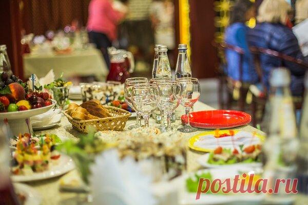 Что поставить на стол в старый новый год? | ЛИС&ФИЗАЛИС | Яндекс Дзен