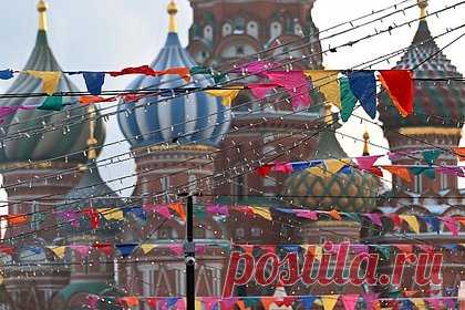Мостуризм запустил новогодний маршрут для юных москвичей. На «Ленте.ру» заработал ресурс, посвященный истории российской столицы «Детская прогулка по легендарным местам Москвы. 7 холмов глазами десятилетнего Макса». Он был создан в рамках масштабного проекта «Легенды о Москве. Гид по московским легендам в рисунках молодого москвича».