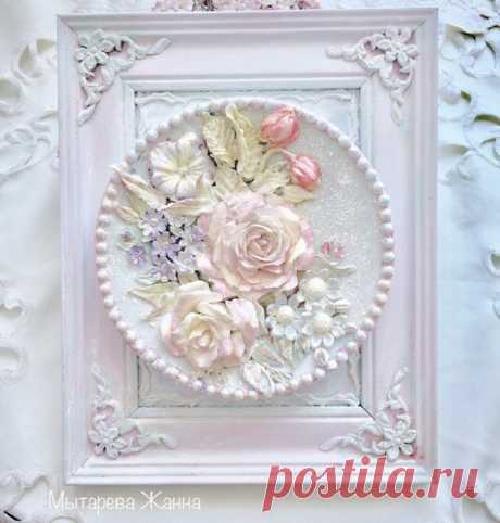 Сегодня нет на меня управы, управа уехала на мужские посиделки)))) и я смело переделала панно. Можно сравнивать и кидаться камнями)))....что такое творческие метания? Это когда творишь одно, потом плавно отвлекаешься совсем на другое , а в итоге забываешь вообще, что это я хотела)))). #керамическаяфлористика #цветывскульптуре #цветочнаякомпозиция #паннонастену #ручнаяработа #холодныйфарфор #amazing #artwork #interiordesign #sculpturepainting #total_vintage #ceramics #chabb...