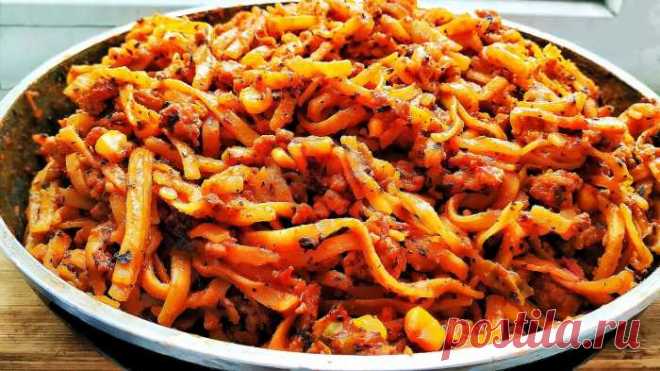 Потрясающе вкусное и сытное горячее блюдо на сковороде — Сад Заготовка